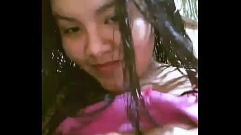 Esa Mujer Muestra Sus Tetas