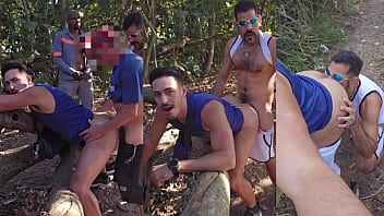 Homen Empina Pra Ser Leitando No Mato Por Dotado