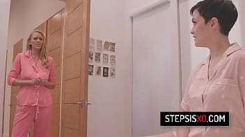 Hot Stepfamily Threesome Sex - Jasmine Daze, Jade Valentine