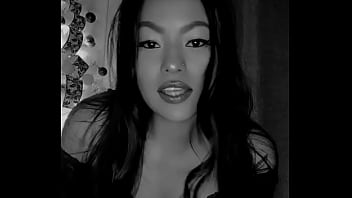 Lusty Bluee Loves To Be Sexy For You