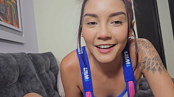 Mi Marido Esta Cansado Del Trabajo Y Chupo Su Verga Para Que Se Relaje