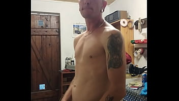 Riskant Und Trotzdem Ausgezogen