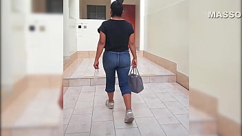 Tuve Que Tener Sexo Con Mi Vecino Que Me Reconocio En La Calle, Porque Me Escape Del Trabajo Y Me Ofreci Ir A Su Habitacion Para Que Me Cogiera Y Mantenerlo En Secreto