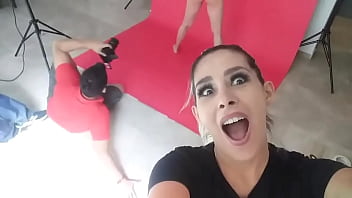 Aquí Trabajando Andamos Con Sofia Joseph Debut En Mundoxoficialphotos Gustavomorreyra