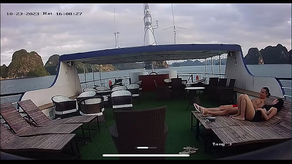 Ngoai-troi, Du-thuyền, Mat-me - Unknown - 2025 - Steamy - Scene - Video 256872