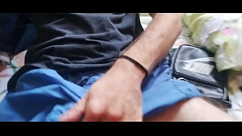 Rolona Dura Fora Do Shorts E Punheta