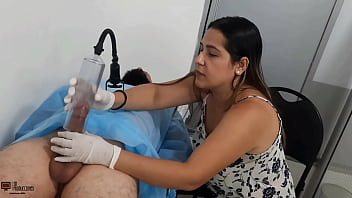 Mi Madrastra Me Pide Que Le Rompa El Orto Y Le Termine Adentro