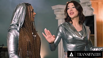 Transfixed - Futuristic Guide Emma Rose Time Travels In The Past With Curious Tourist Eva Maxim