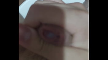 Hombre Mojadito En El Baño