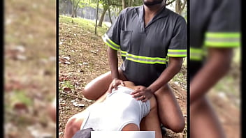 Trabalhador Fode Cara No Parque E Depois Goza Na Boca Dele