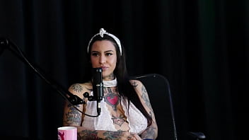 Os Atendimentos Que Faz Com As Duas Namoradas, Não Ia Curtir Fazer Gang Bang Com Desconhecidos, E Quando Foi Pro Motel... - Lexi Mallet (sheer/red)