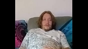 Se Pajea En Piso Ajeno