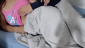 Sexo A Escondidas Con Mi Novia. Casi Nos Pillan Sus Padres. Gemidos Ricos.