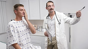 Patient Getting The Best Protein Treatment Form The Doctor - Doctorblows