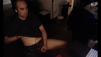 Attractive Bad Boy Is Good At Masturbating