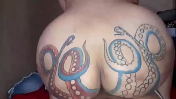 Le Saco La Leche A Mi Hermanastro En Su Cuarto