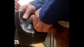 Bajo Al Taller Para Hacer Manualidades