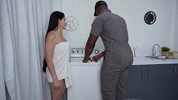 I Get Fucked By The Bbc Technician Until He Cums On My Tits