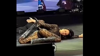 Aitana Bailando Muy Sexy