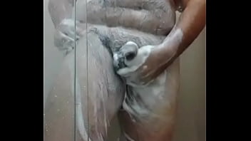 Gozei E Fui Tomar Banho