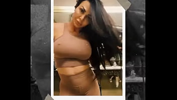 Just Finished Sweating, Now It' Time For A Post Work Out Glam Session! Adding Some Sparkle To My Sweat ?