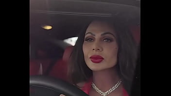 I Am The Queen... Make Sure You Remember That ? I Didn_t Change, I Just Found Myself... ?#modeling #photoshoot #fyp...