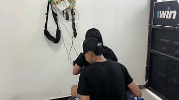 Mi Madrastra Con Sus Grandes Tetas Y Gran Trasero Me Ense_a A Follar Con Otras Chicas