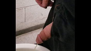 Freeballing And Pissing