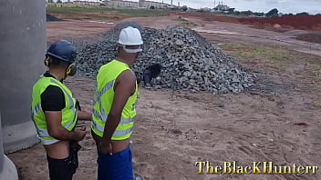 Funcionários Da Prefei.... Da Cidade Fudendo Escondido Na Obras.