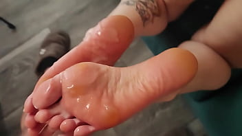 Pov: Follando Las Piernas De Mi Hermanastra Hasta Correrme En Su Culo