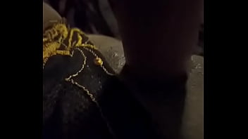 Aurora Metiendose Su Dildo