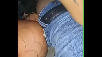 Mi Esposa Le Hace Oral A Su Amigo