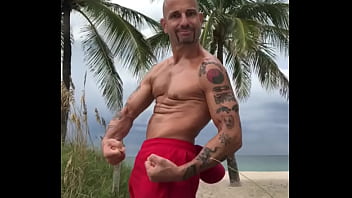 The Pornstar Living In Paradise