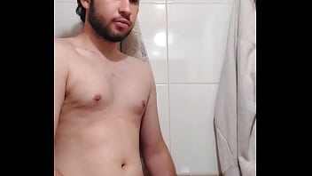 Pauzudo Batendo Uma Com O Brinquedinho