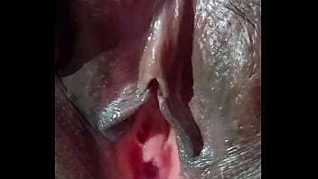 My Newly Wedded Wife Shows Her Vergin Pussy On Suhagraat