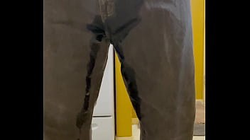 Sissycore Pees Pants