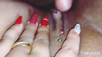 Dominando O Amante E Fazendo Squirting Na Boca Dele