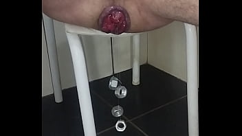 Pendurado Porcas De Ferro Com Anzol No Prolapso