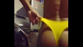 Yo En Tanguita Amarilla