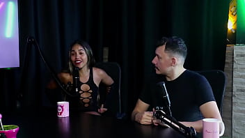 Teve Experi_ncia Ruim Na Boate Que O Fábio Porchat Frequentava, O Miss Bumbum A Ajudou A Ter Mais Credibilidade E Venceu O Miss Simpatia - Casal Kaliente (sheer/red)