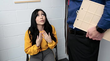 Cute Shoplifter Judy Jolie Does Not Want To Get Police Involved In Her Case - Perp4k