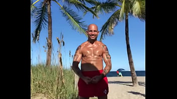 Maxxx Loadz - Tan, Beach, Body, Bro, Ripped, Flexing, Abs - Unknown - 2025 - Sexy - Performance - Video 226653