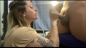 No Tenía Para. Pagarle A Mi Técnico Y Termine Chupándole La Pija