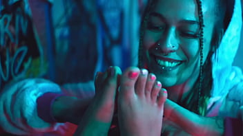 D_louise Loves Tickling Her Girlfriend' Feet