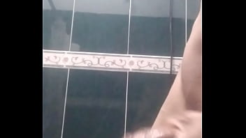 Masturbacion En El Baño De Mi Prima