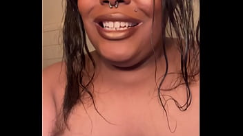 Anarchy Munroe Drag Out The Shower_