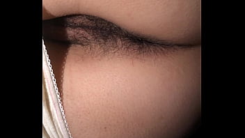 đ_m khuya nghịch cái bướm ướt