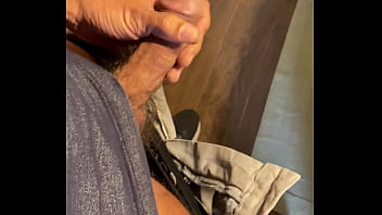 Quando Bate O Tesão, é Hora De Ordenhar O Cacete