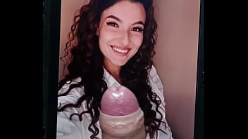 Tribute For Smiling Hottie