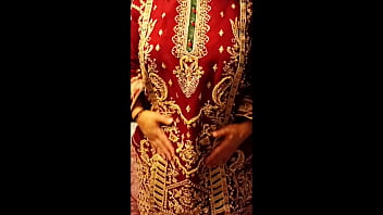 British Indian/pakistani Slut In Saree Plays With Her Pussy